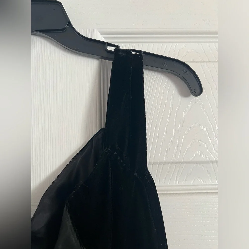 Solid Black and velvet Prom Dress - Picture 4 of 5